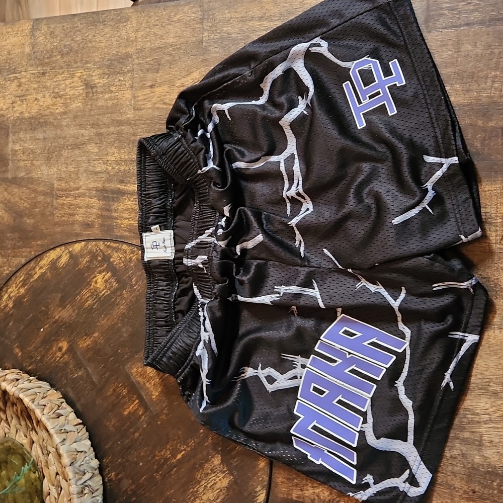 Size Large Inaka Power Short (Black, Purple)